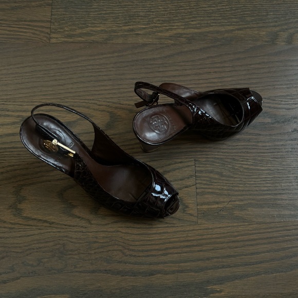 Tory Burch leather crocodile sling back heels / pumps - Picture 2 of 4